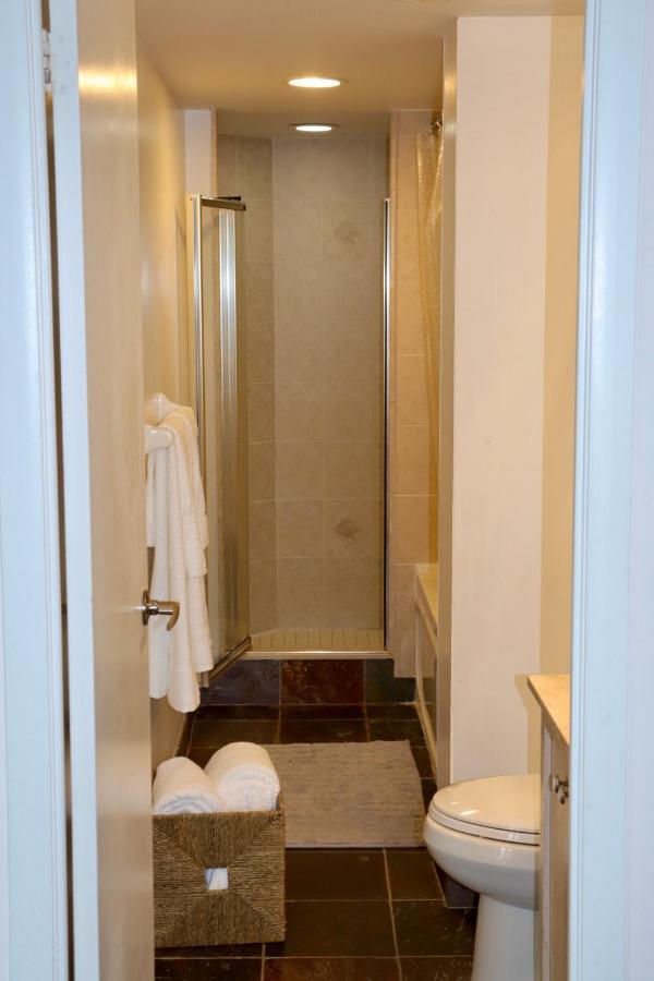 Apartment/2Bedrooms/2 Full Bathrooms/Free Parking โตรอนโต ภายนอก รูปภาพ