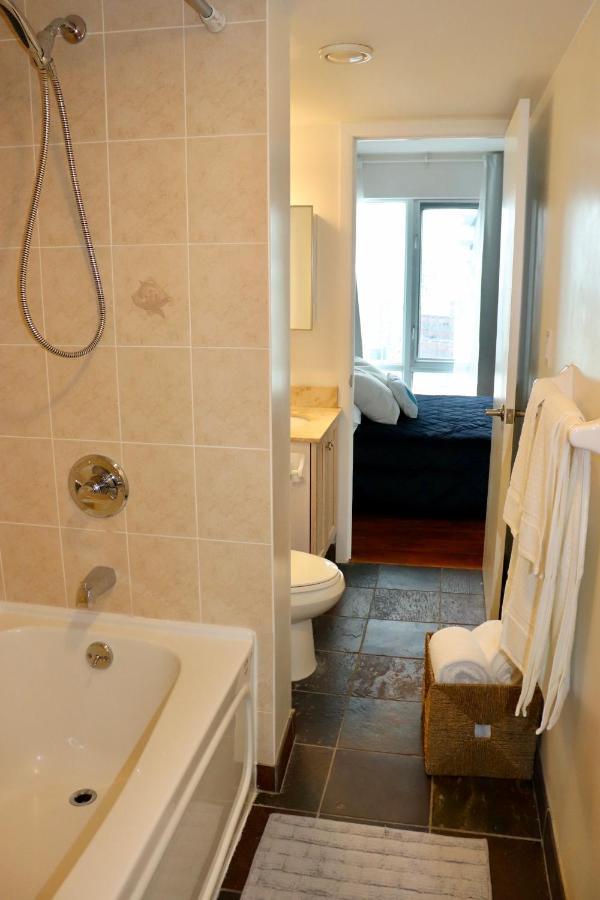 Apartment/2Bedrooms/2 Full Bathrooms/Free Parking โตรอนโต ภายนอก รูปภาพ