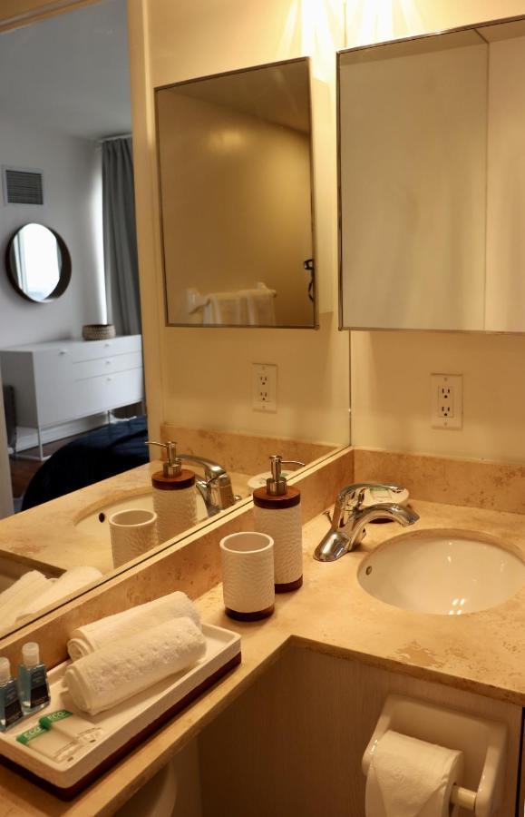 Apartment/2Bedrooms/2 Full Bathrooms/Free Parking โตรอนโต ภายนอก รูปภาพ