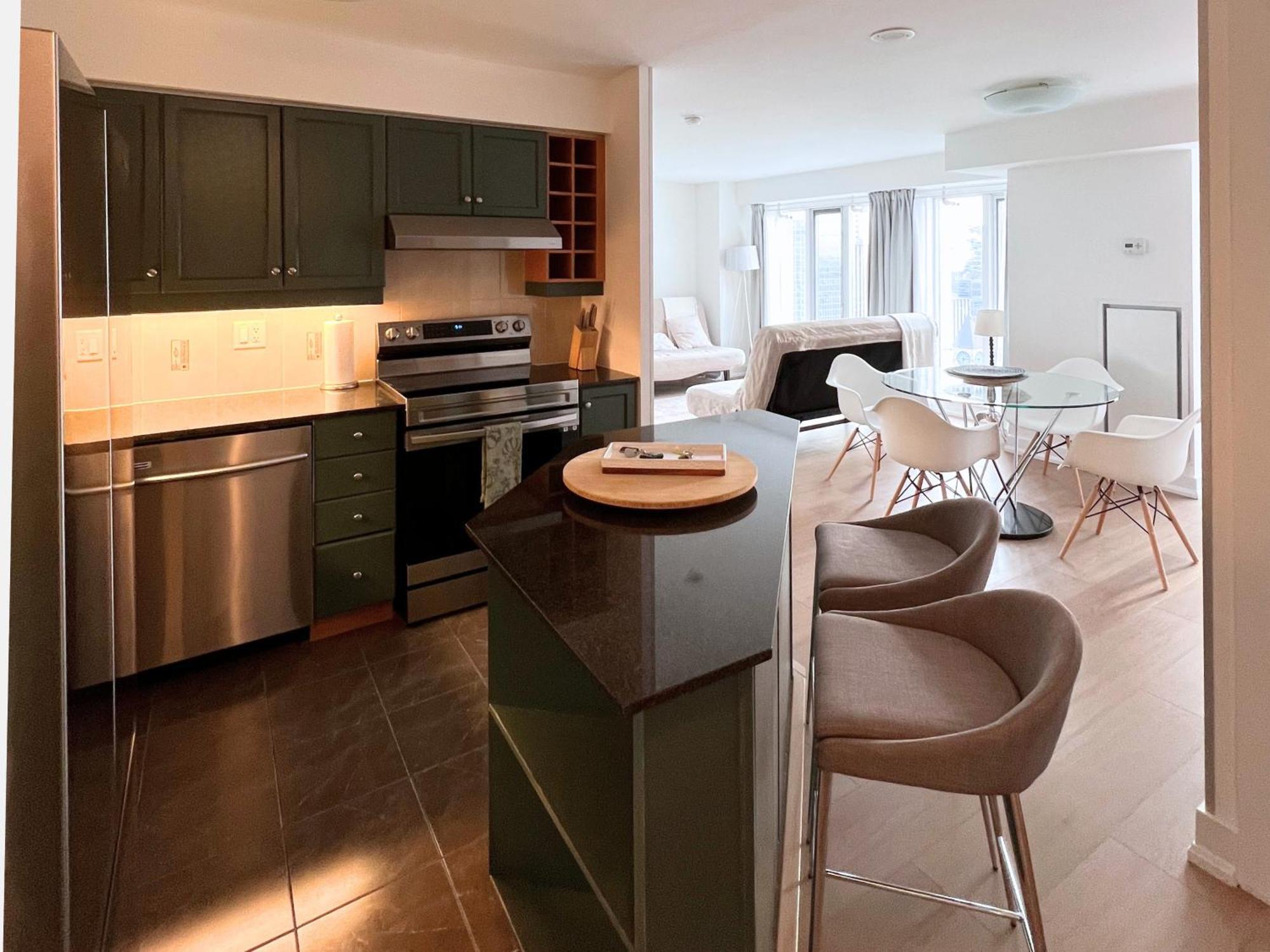 Apartment/2Bedrooms/2 Full Bathrooms/Free Parking โตรอนโต ภายนอก รูปภาพ